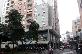 Cư dân hoang mang vì bảo vệ chung cư bất ngờ 'rút quân'