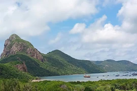 Tận hưởng tiết xuân ở nơi… sống chậm 
