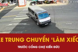 Điều tra xe trung chuyển ‘làm xiếc’ trước cổng chợ ở Lâm Đồng 