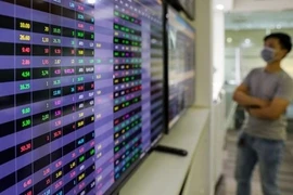 VN-Index tiếp tục đà tăng, phá mốc 1.240 điểm