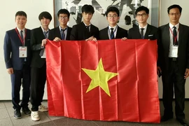Tuyển Việt Nam đại thắng tại Olympic Vật lí Quốc tế 2023
