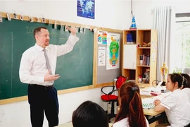 Hà Nội yêu cầu không chèn giờ dạy liên kết vào chương trình chính khóa