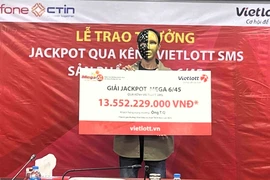 Ngày 8-3, người chồng ở TP.HCM tặng vợ hơn 13,5 tỉ đồng