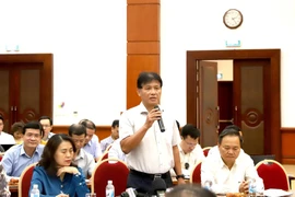 Bộ Tài chính nói gì về quy định cấm xuất cảnh vì nợ thuế?