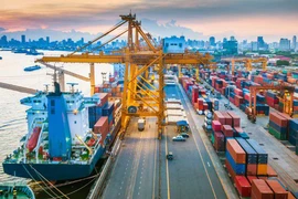 Xuất nhập khẩu Việt Nam phá kỷ lục, cán mốc 900 tỉ đô