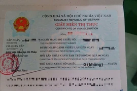 Giảm thời gian cấp giấy miễn thị thực xuống còn 1 ngày
