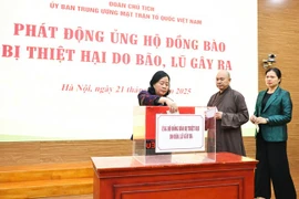 Hơn 122 tỉ gửi tới đồng bào các tỉnh miền Trung, Tây Nguyên chịu thiệt hại do mưa lũ
