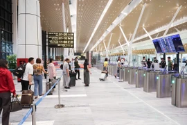 Chính phủ yêu cầu Bộ Tài chính sửa quy định về tạm hoãn xuất cảnh do nợ thuế