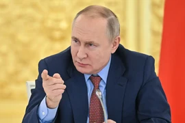 Ông Putin gửi thông điệp ‘nắn gân’ các nước láng giềng 