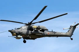 VIDEO: Trực thăng chiến đấu Nga nã đạn vào hệ thống tên lửa Ukraine