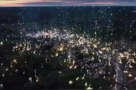 VIDEO: ‘Mưa’ bom cháy 9М22С ở tỉnh Donetsk 