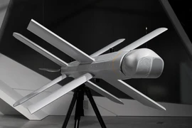 VIDEO: UAV Lancet Nga phá hủy pháo M-777 do Mỹ sản xuất