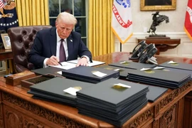 Phản ứng khác nhau giữa 2 láng giềng Mỹ việc ông Trump nhậm chức và ký sắc lệnh 