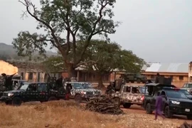 Nigeria: Các tay súng xông vào trường, bắt cóc hơn 300 học sinh