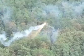 VIDEO: UAV rồng Ukraine ‘phun lửa’ tại Kharkiv