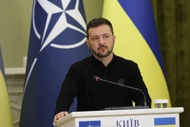 Ông Zelensky tố Nga nã tên lửa đạn đạo xuyên lục địa qua Ukraine