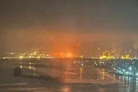 Chiến sự Nga-Ukraine 12-2: Ukraine tấn công đa lực lượng vào nhà máy lọc dầu Nga; Moscow nhắc đàm phán, đề cập thiện chí ngoại giao Thổ Nhĩ Kỳ