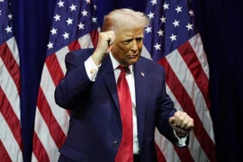 Ông Trump: Bà Melania không thích tôi nhảy, nói không ra dáng tổng thống