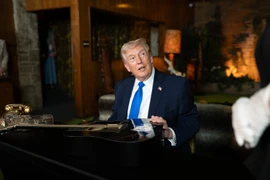 Ông Trump đề cập chuyện 'lấy dầu Iran', để ngỏ khả năng kiểm soát đảo Kharg