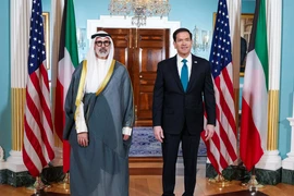 Chiến sự Trung Đông ngày 98: Ông Trump nêu khả năng gặp Lãnh tụ Tối cao Iran; Mỹ cam kết đảm bảo an ninh cho Kuwait