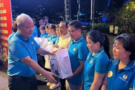 9.500 lao động sắm Tết tại 'Ngày hội công nhân - Phiên chợ nghĩa tình'