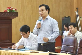Trẻ em tiếp xúc màn hình sớm dễ chậm nói, thu mình trong thế giới ảo