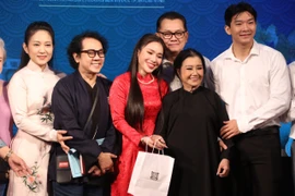 NSƯT Thành Lộc: 'Sự thuần Việt thấm vào chúng tôi là từ dòng kịch NSND Kim Cương'
