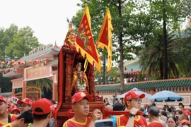TP.HCM: Hàng ngàn người dự Lễ rước cộ Bà Thiên Hậu 
