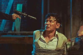 Hwang Jung Min đóng vai chính tại tác phẩm hành động, tâm lý giật cân 'Con Tin'