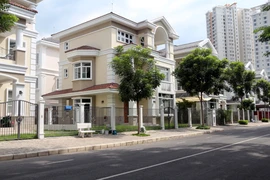 Bị mùi hôi thối tấn công, Phú Mỹ Hưng 'cầu cứu' chính quyền