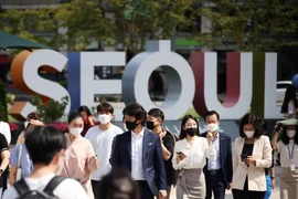 Sau kỳ lễ Trung thu, Hàn Quốc lần đầu có hơn 3.000 ca nhiễm mới trong ngày. Ảnh: REUTERS 