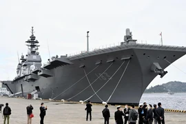 Tàu sân bay trực thăng Izumo của Nhật. Ảnh: KYODO NEWS