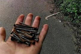 Rải đinh ra đường bị phạt bao nhiêu tiền?