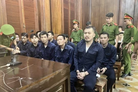 18 bị cáo làm giả hàng ngàn CMND, CCCD, giấy phép lái xe