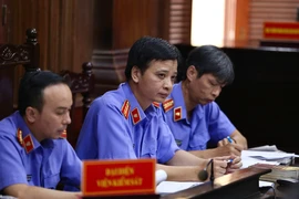 VKS nói 'rất tiếc' khi phải xét xử bà Hàn Ni và ông Trần Văn Sỹ