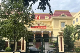 Vụ sản xuất nhớt giả: Tranh luận về hành vi của người chở thuê 2 chuyến xe