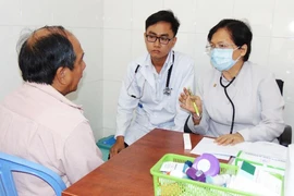 Phổi tắc nghẽn mạn tính gây tử vong ngang HIV/AIDS