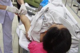 Sơ cứu các trường hợp bị ngộ độc trong ngày Tết