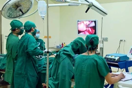 Cứu bệnh nhân say rượu bị thủng gan, rách túi mật