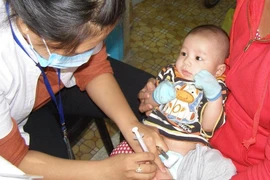 Sẽ đề xuất chế tài cha mẹ không cho con tiêm chủng bắt buộc