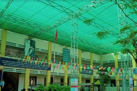 Trường dạy học sinh chuyên biệt đã có mái che
