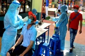 Cách ly và xét nghiệm người từ vùng dịch COVID-19 vào TP.HCM 