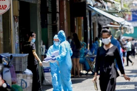 TP.HCM: Cháu ngoại chủ quán bánh canh ở quận 3 nghi COVID-19