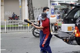 TP.HCM phong tỏa 3 hẻm ở quận 1 vì liên quan ca nhiễm COVID-19
