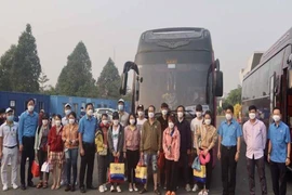 Công nhân xúc động được đoàn viên vì có 'Tấm vé nghĩa tình'