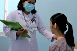 Cứu sản phụ bị vỡ thai ngoài tử cung còn mắc sốt xuất huyết