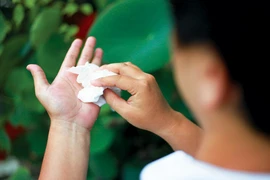 Mồ hôi tay chân nhiều