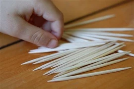 Thủng ruột vì que tăm