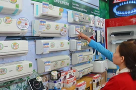 Hàng chống nóng đang “nóng”