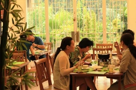 Lỗ bạc tỷ vì mở nhà hàng, quán ăn